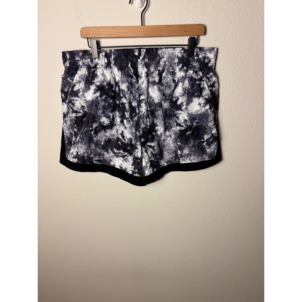 ☀️ Athletic Works Womens XL 16-18 Black White Marble Tie Dye Running Shorts